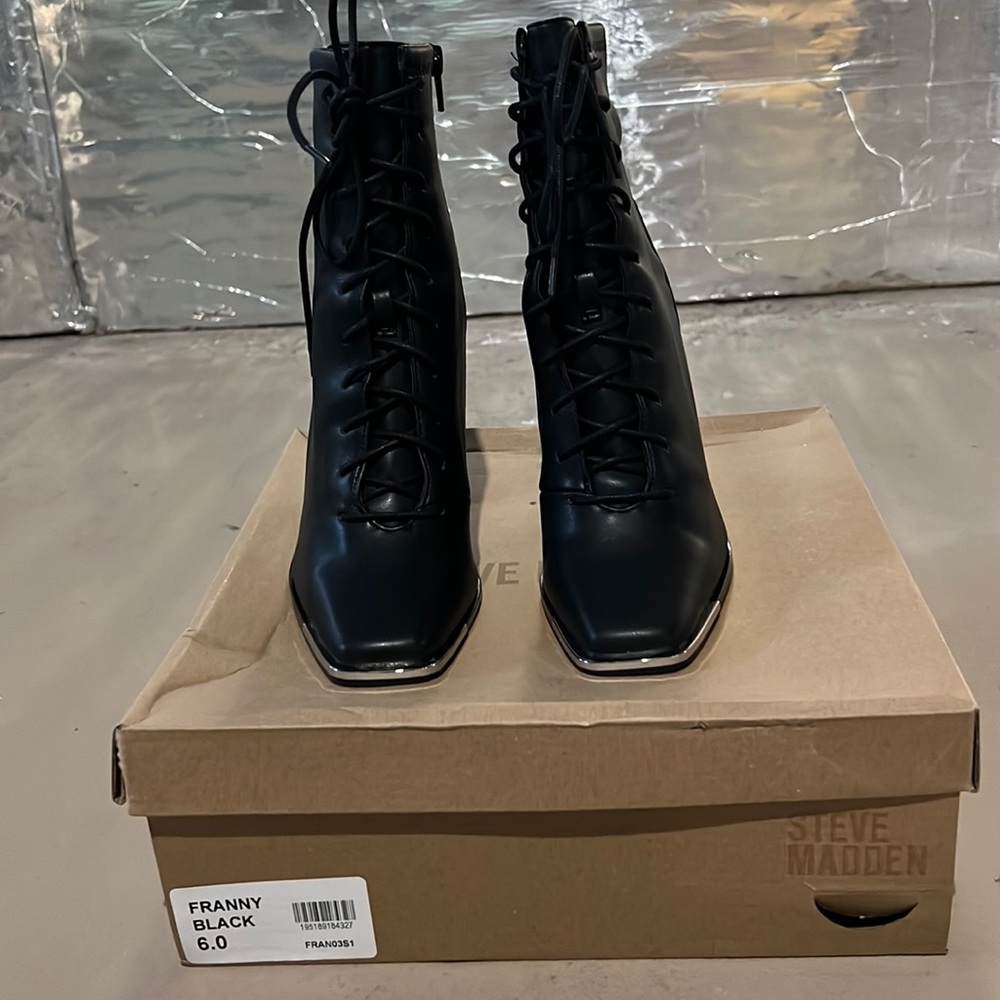Steve Madden Fanny Black Booties